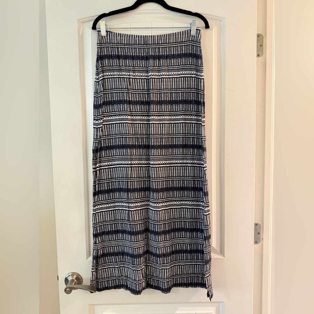 Vintage Loft Blue and White Women's Skirt